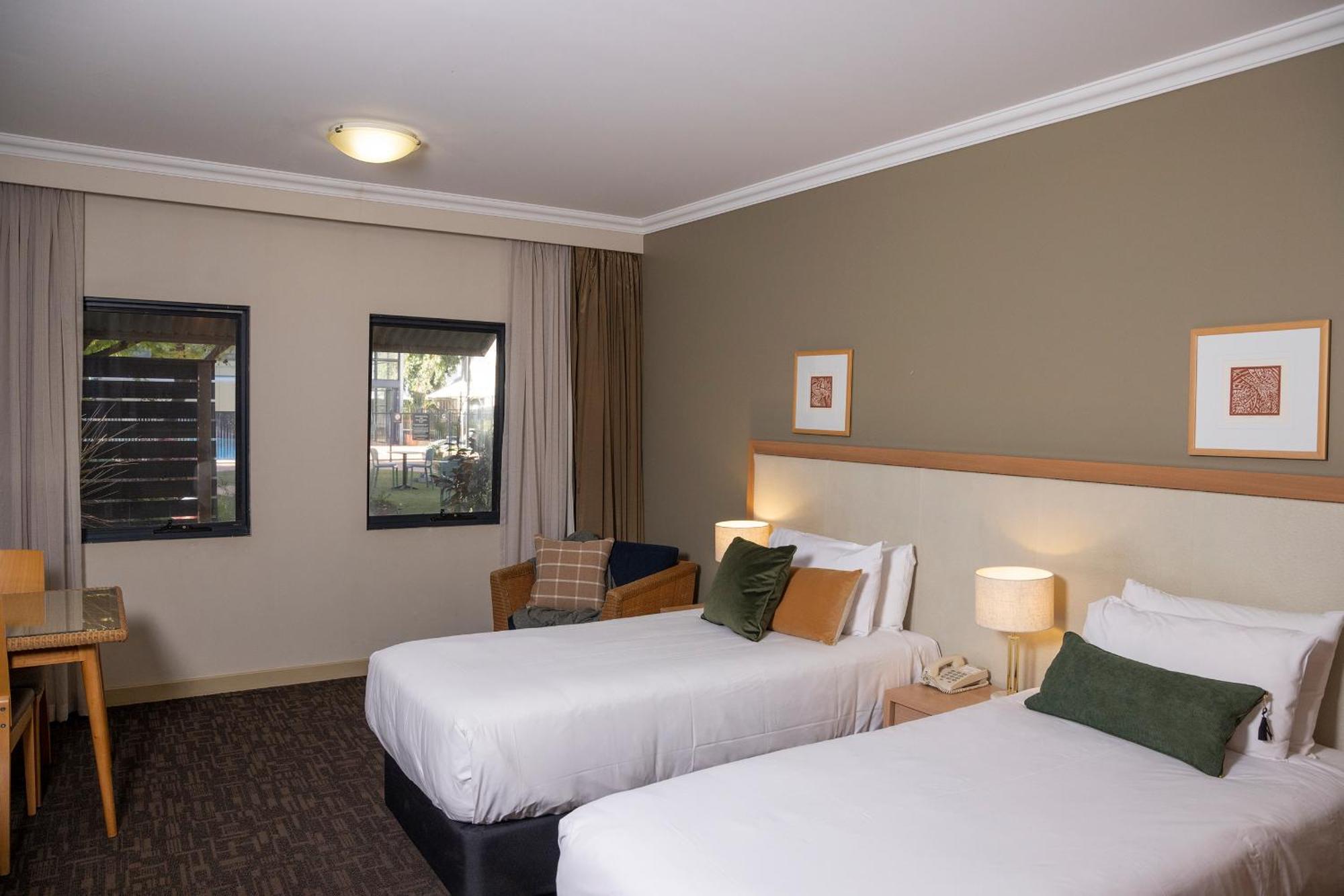 Rydges 4*